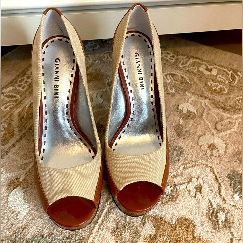 Gianni Bini Beige and Brown Heels